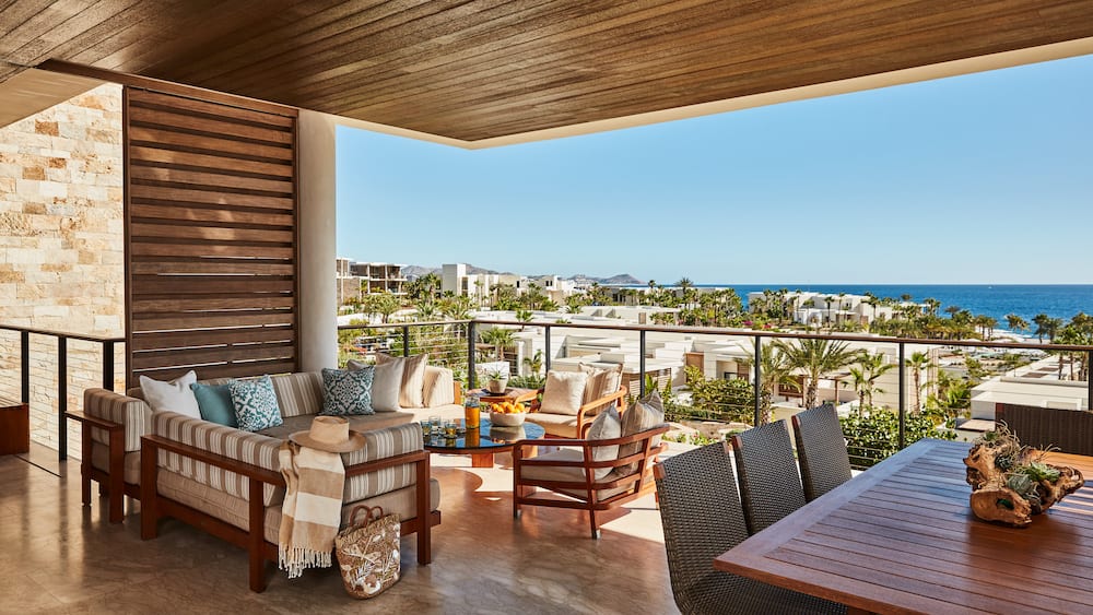 gần biển Oceanfront Villas Nha Trang