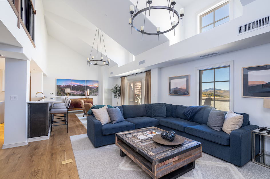 Penthouse Accommodations In Victorville