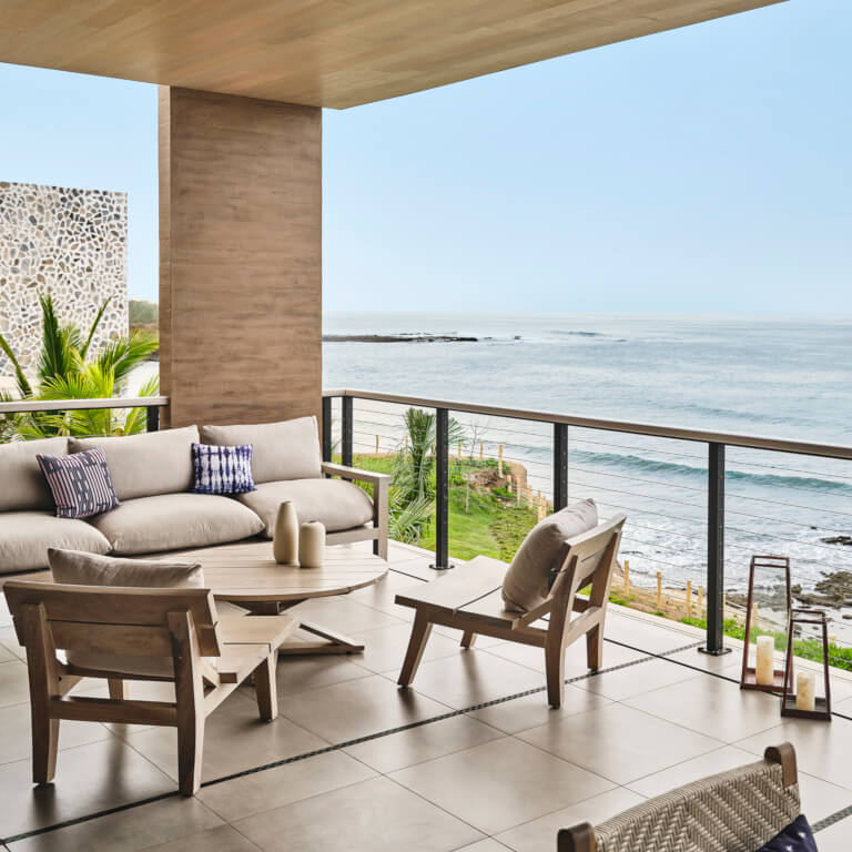 Four Bedroom Oceanfront Cliffside Residence with Hot Tub