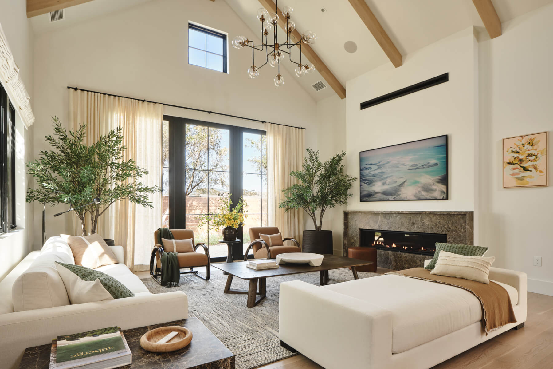 Five Bedroom Vineyard Home with Four Kings and One Queen - Stanly Ranch